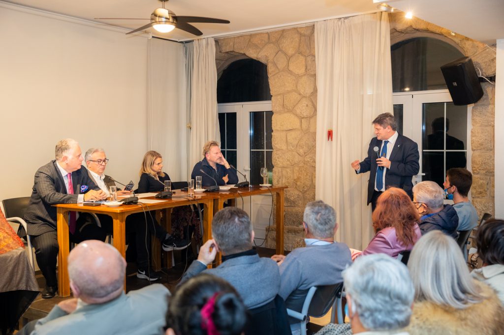 ΕΚΔΗΛΩΣΗ ΣΤΟ ΚΕΜΜΕ: ΠΟΛΙΤΙΣΤΙΚΗ ΔΙΠΛΩΜΑΤΙΑ ΜΕ ΤΟ ΒΛΕΜΜΑ ΣΤΟ ΜΕΛΛΟΝ