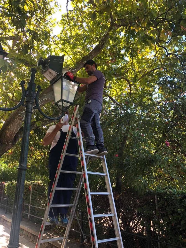 LED ΣΤΟ ΠΑΡΑΔΟΣΙΑΚΟ ΚΕΝΤΡΟ ΤΗΣ ΚΗΦΙΣΙΑΣ 6 LED ΣΤΟ ΠΑΡΑΔΟΣΙΑΚΟ ΚΕΝΤΡΟ ΤΗΣ ΚΗΦΙΣΙΑΣ