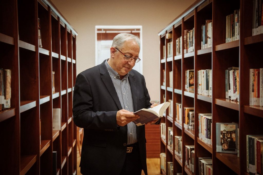 Με νέα βιβλία σύγχρονης εκδοτικής παραγωγής εμπλουτίστηκε η Συλλογή της Βορέειου Βιβλιοθήκης Δήμου Αμαρουσίου 4 Με νέα βιβλία σύγχρονης εκδοτικής παραγωγής εμπλουτίστηκε η Συλλογή της Βορέειου Βιβλιοθήκης Δήμου Αμαρουσίου