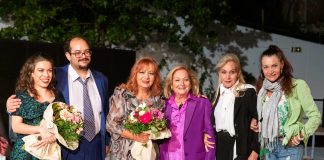 ΤΡΑΠΕΖΙ ΜΕ ΒΑΡΙΑ ΥΠΟΓΡΑΦΗ