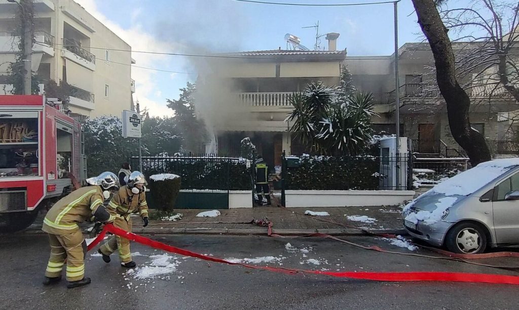 Κηφισιά: Πυρκαγιά σε διαμέρισμα 3 Κηφισιά: Πυρκαγιά σε διαμέρισμα