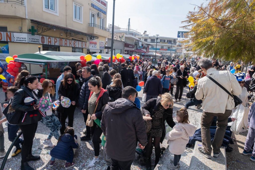Ολοκληρώθηκαν με τη συμμετοχή πλήθους κόσμου οι αποκριάτικες εκδηλώσεις που διοργάνωσε ο Δήμος Αμαρουσίου 4 Ολοκληρώθηκαν με τη συμμετοχή πλήθους κόσμου οι αποκριάτικες εκδηλώσεις που διοργάνωσε ο Δήμος Αμαρουσίου