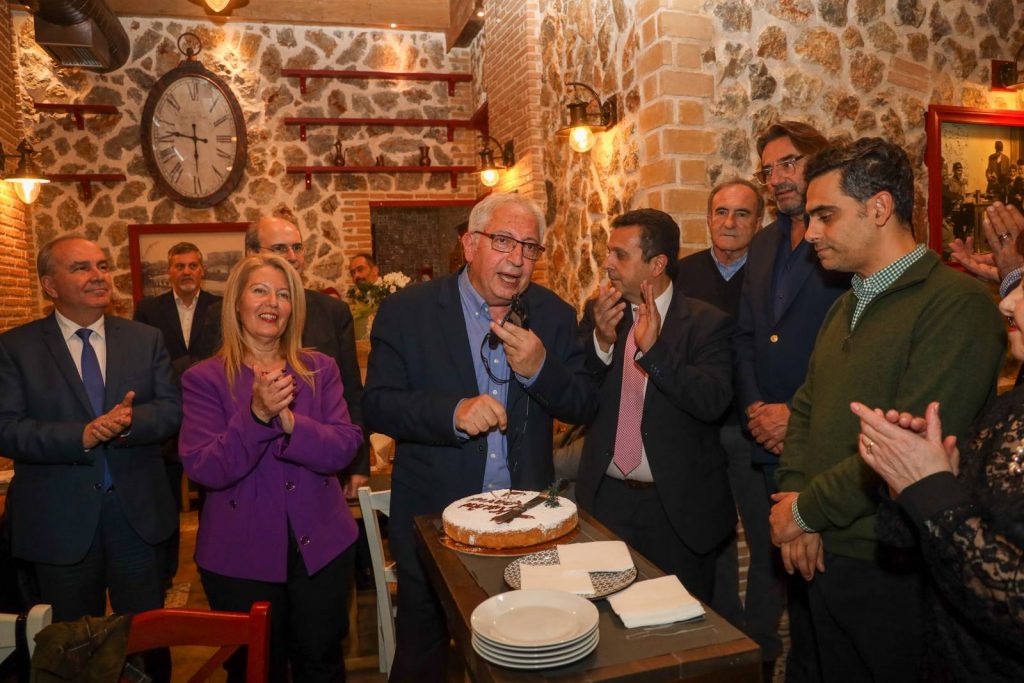 Στην κοπή της πρωτοχρονιάτικης πίτας της Ένωσης Πελοποννησίων Αμαρουσίου παρέστη ο Δήμαρχος Αμαρουσίου Θ. Αμπατζόγλου