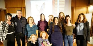 Ο Δήμος Αμαρουσίου τίμησε την Παγκόσμια Ημέρα Θεάτρου με την Μουσικοποιητική παράσταση «Ύμνος εις την..» από τη θεατρική ομάδα της ΚΕΔΑ