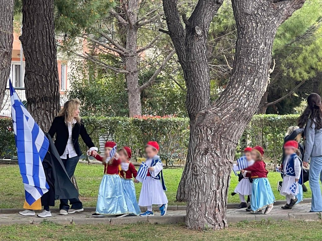 ΤΗΝ ΕΘΝΙΚΗ ΕΠΕΤΕΙΟ ΤΙΜΟΥΝ ΟΙ ΠΑΙΔΙΚΟΙ ΣΤΑΘΜΟΙ ΤΟΥ ΔΗΜΟΥ ΚΗΦΙΣΙΑΣ 3 ΤΗΝ ΕΘΝΙΚΗ ΕΠΕΤΕΙΟ ΤΙΜΟΥΝ ΟΙ ΠΑΙΔΙΚΟΙ ΣΤΑΘΜΟΙ ΤΟΥ ΔΗΜΟΥ ΚΗΦΙΣΙΑΣ