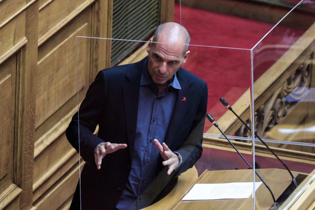 Σύλληψη του 17χρονου στο Μαρούσι για τον ξυλοδαρμό του Γιάνη Βαρουφάκη 3 Σύλληψη του 17χρονου στο Μαρούσι για τον ξυλοδαρμό του Γιάνη Βαρουφάκη