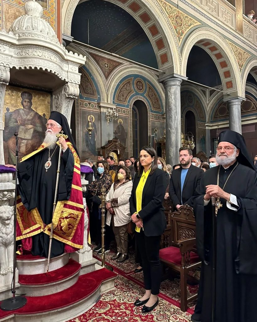 Η Υπουργός Παιδείας Νίκη Κεραμέως και η ΟΝΝΕΔ Αμαρουσίου στον Ιερό Ναό Κοιμήσεως Θεοτόκου στο Μαρούσι μας
