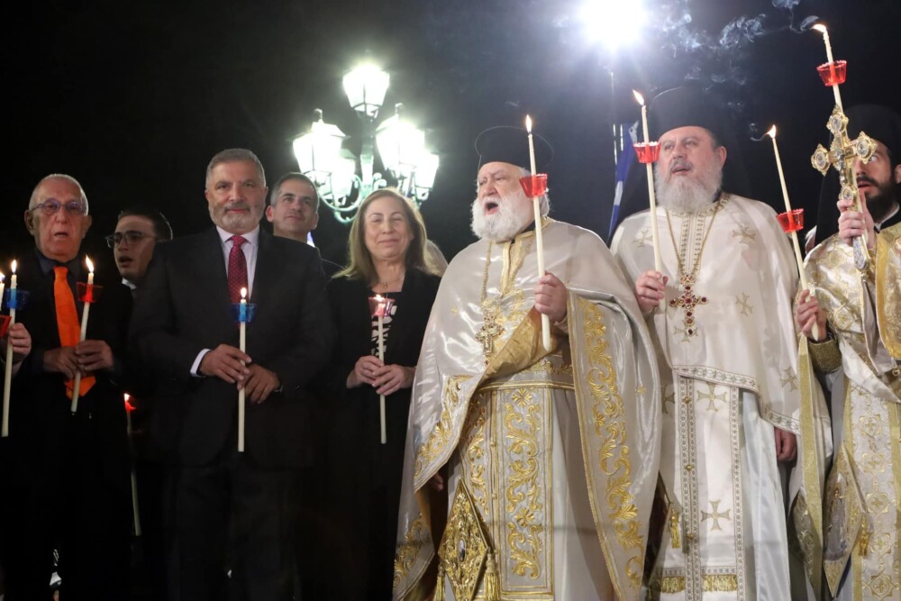 Στην Ιερά Ακολουθία της Αναστάσεως στον Ιερό καθεδρικό Ναό Αθηνών, παρουσία και της Προέδρου της Δημοκρατίας Κ. Σακελλαροπούλου, παρέστη ο Περιφερειάρχης Αττικής Γ. Πατούλης 26 33644_n-1000x667