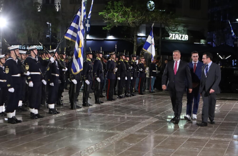Στην Ιερά Ακολουθία της Αναστάσεως στον Ιερό καθεδρικό Ναό Αθηνών, παρουσία και της Προέδρου της Δημοκρατίας Κ. Σακελλαροπούλου, παρέστη ο Περιφερειάρχης Αττικής Γ. Πατούλης 28 3366κ55_n-1000x656