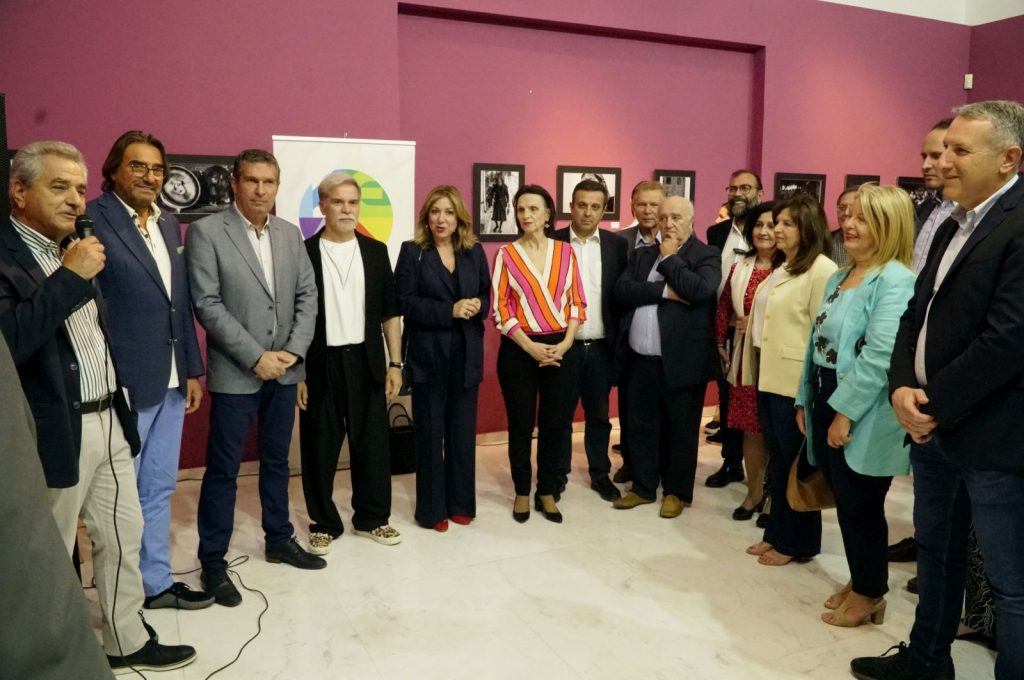 Με επιτυχία τα εγκαίνια της έκθεσης «Η φωτογραφία ως μέσο έκφρασης» των Τμημάτων Δημιουργικής & Καλλιτεχνικής Φωτογραφίας Δήμου Αμαρουσίου