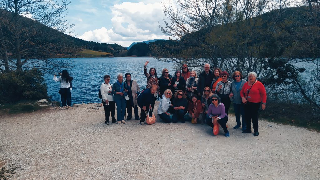 ΜΟΝΟΗΜΕΡΕΣ ΕΚΔΡΟΜΕΣ ΤΩΝ ΚΑΠΗ ΣΕ ΚΑΛΑΒΡΥΤΑ ΚΑΙ ΛΙΜΝΗ ΔΟΞΑ