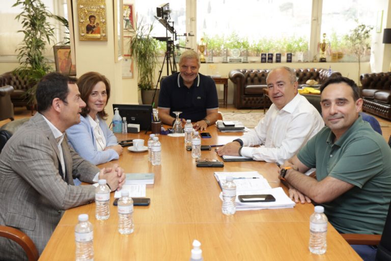 Η διάνοιξη της Λ. Ηρακλείου και η υπογειοποιήση της «Μελίνας Μερκούρη» στο επίκεντρο της συνάντησης του Περιφερειάρχη Αττικής Γ. Πατούλη και του Δημάρχου Ηρακλείου Ν. Μπάμπαλου