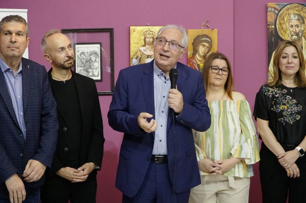 Στα εγκαίνια της Έκθεσης Τμημάτων Αγιογραφίας-Ψηφιδωτού του Δήμου Αμαρουσίου παρευρέθηκε ο Δήμαρχος Θεόδωρος Αμπατζόγλου