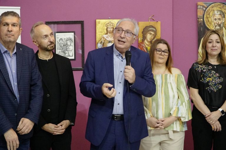 Στα εγκαίνια της Έκθεσης Τμημάτων Αγιογραφίας-Ψηφιδωτού του Δήμου Αμαρουσίου παρευρέθηκε ο Δήμαρχος Θεόδωρος Αμπατζόγλου