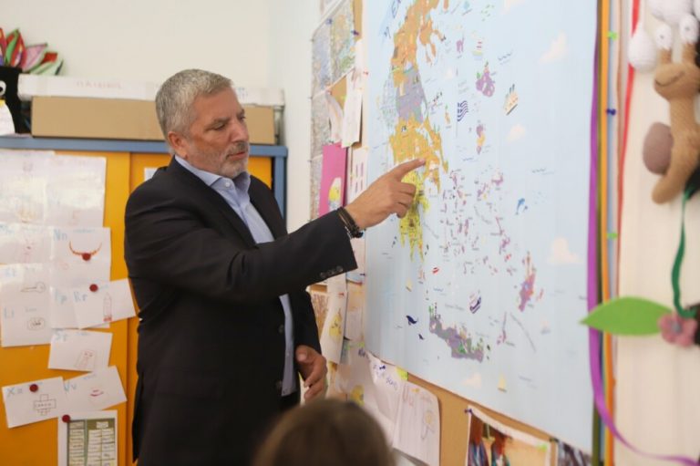 Στο πλευρό της μεγάλης Αρμενικής Κοινότητας στη Νίκαια ο Περιφερειάρχης Αττικής- Επισκέψεις σε αρμένικα σχολεία και στην ορθόδοξη Αρμενική εκκλησία, τη μεγαλύτερη της χώρας