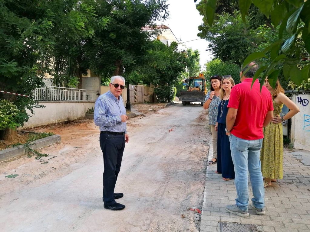 Αυτοψίες του Δημάρχου Αμαρουσίου Θεόδωρου Αμπατζόγλου σε έργα ανακατασκευών – αποκαταστάσεων οδικών τμημάτων στην πόλη