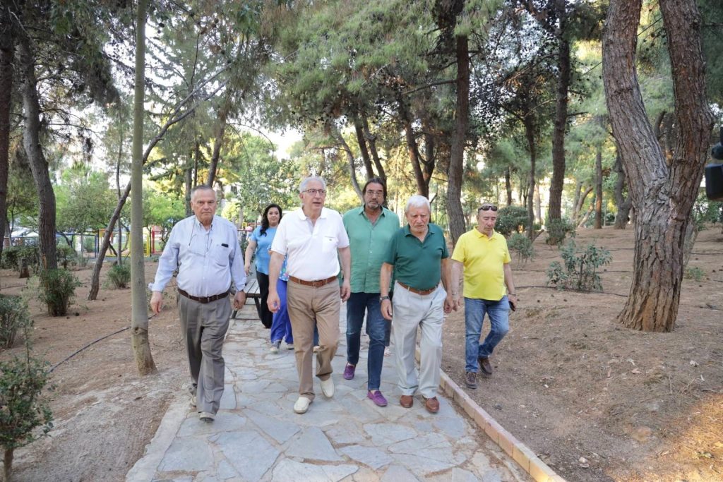 Καθαρισμοί κοινόχρηστων χώρων και συντήρηση πρασίνου στο Δήμο Αμαρουσίου – Σε επιφυλακή οι δυνάμεις Πολιτικής Προστασίας λόγω καύσωνα