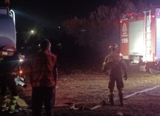 Με ένα υδροφόρο όχημα συμμετείχε στην κατάσβεση της πυρκαγιάς της Μάνδρας ο Δήμος