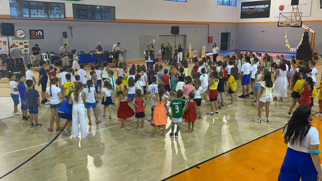 Με μία χαρούμενη παιδική γιορτή επισφραγίστηκε η μεγάλη επιτυχία του Προγράμματος Καλοκαιρινής Απασχόλησης παιδιών ηλικίας 5-12 ετών