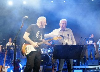 Μεγαλειώδης η Συναυλία με Νίκο Πορτοκάλογλου & Ρένα Μόρφη στο Μαρούσι παρουσία του Δημάρχου Θεόδωρου Αμπατζόγλου