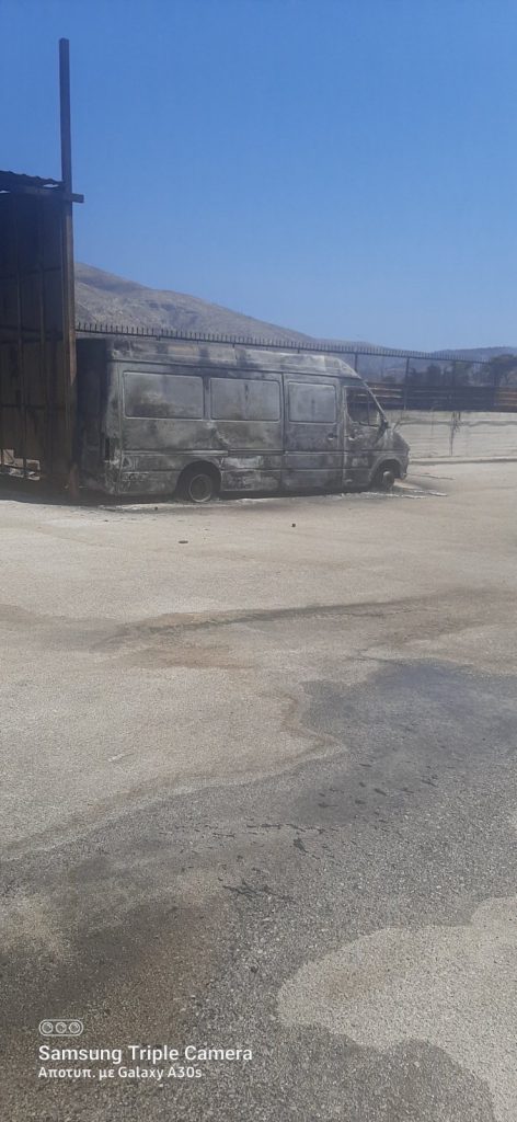 Ξεκίνησαν οι αυτοψίες στις πυρόπληκτες επιχειρήσεις του Δήμου Σαρωνικού από τα συνεργεία της Περιφέρειας σε συνεργασία με τη Γ.Γ.Αποκατάστασης Φυσικών Καταστροφών και Κρατικής Αρωγής του Υπουργείου Κλιματικής Κρίσης και Πολιτικής Προστασίας