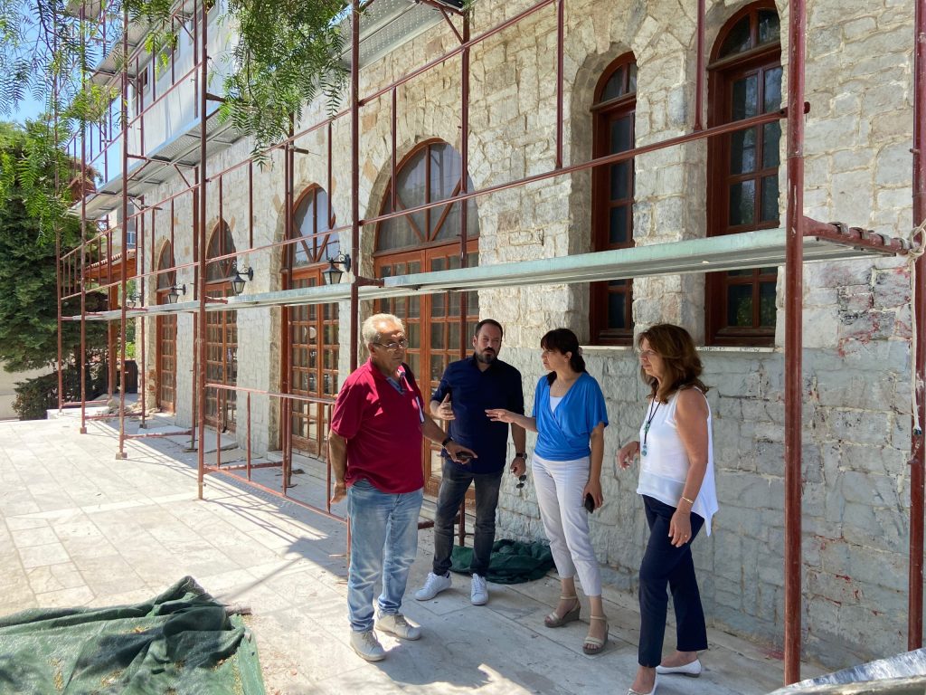 Υλοποιείται με γρήγορους ρυθμούς το μεγαλύτερο πρόγραμμα έργων που έγινε ποτέ στον Δήμο Πεντέλης. Προχωρούν οι εργασίες ενεργειακής αναβάθμισης στο Πολιτιστικό Κέντρο Μελισσίων και στο Πνευματικού Κέντρο Νέας Πεντέλης, καθώς και η αναβάθμιση των τριών ΚΕΠ