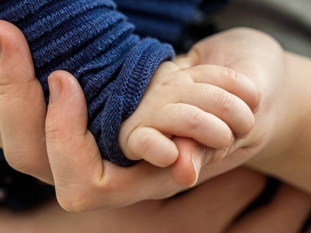 Νέα επιδόματα για το πρώτο παιδί από τον Δήμο Ηρακλείου Αττικής