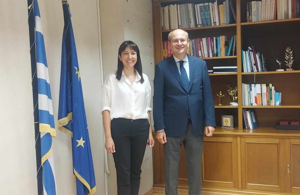 Θέματα του Δήμου Πεντέλης που άπτονται του Υπ. Οικονομικών και χρηματοδοτήσεις μελετών στην «ατζέντα» της συνάντησης Κ. Χατζηδάκη και Δ. Κεχαγιά Συνεχίζονται οι συναντήσεις της Δημάρχου με τα μέλη της νέας Κυβέρνησης