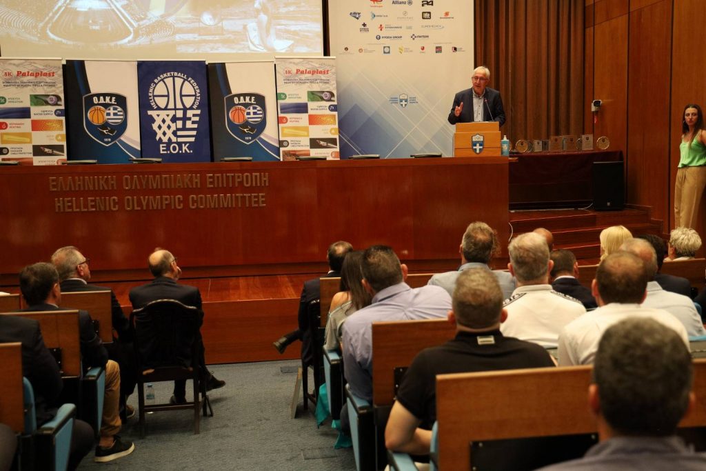 Τιμητική βράβευση για τον Δήμαρχο Αμαρουσίου Θεόδωρο Αμπατζόγλου από την Ομοσπονδία Διαιτητών Καλαθοσφαίρισης Ελλάδας 4 Τιμητική βράβευση για τον Δήμαρχο Αμαρουσίου Θεόδωρο Αμπατζόγλου από την Ομοσπονδία Διαιτητών Καλαθοσφαίρισης Ελλάδας
