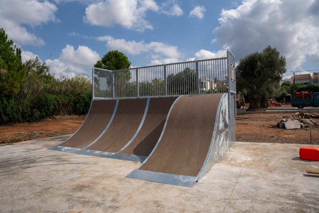 ΠΙΣΤΑΣ SKATEBOARD ΚΑΙ ΠΙΣΤΑΣ BMX FREESTYLE FLATLAND