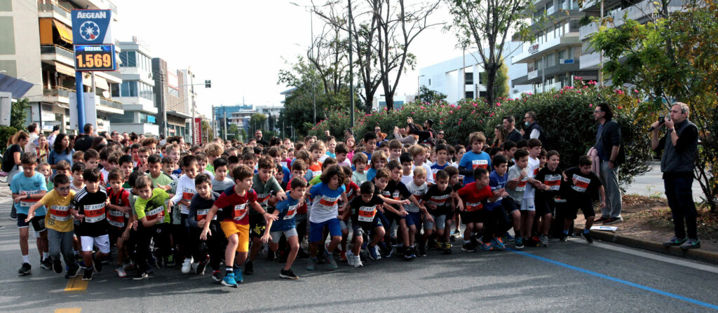 850 μαθητές και μαθήτριες του Χαλανδρίου συμμετείχαν στους αγώνες δρόμου πάνω στη μαραθώνια διαδρομή 3 850 μαθητές και μαθήτριες του Χαλανδρίου συμμετείχαν στους αγώνες δρόμου πάνω στη μαραθώνια διαδρομή