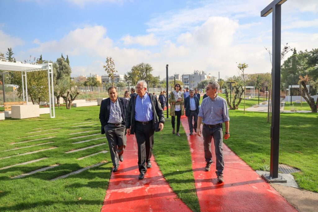 Επιθεώρηση του Δημάρχου Αμαρουσίου Θ. Αμπατζόγλου στο Πρότυπο Πάρκο Αναψυχής στον Άγιο Θωμά ενόψει της παράδοσης του στους πολίτες 4 Επιθεώρηση του Δημάρχου Αμαρουσίου Θ. Αμπατζόγλου στο Πρότυπο Πάρκο Αναψυχής στον Άγιο Θωμά ενόψει της παράδοσης του στους πολίτες