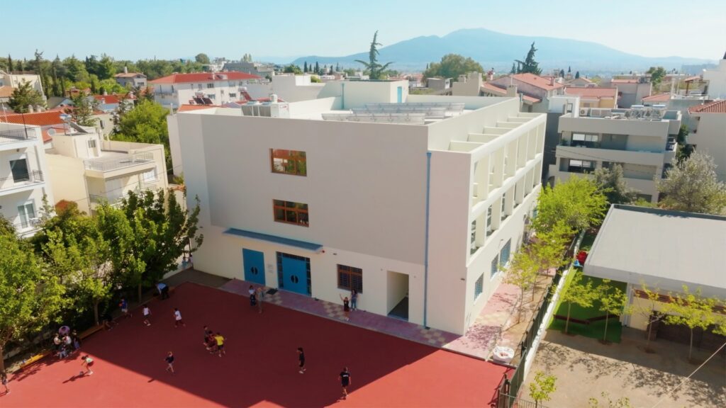 ΑΓΙΑΣΜΟΣ ΣΤΗ ΝΕΑ ΚΑΙ ΕΝΕΡΓΕΙΑΚΑ ΑΝΑΒΑΘΜΙΣΜΕΝΗ ΠΤΕΡΥΓΑ ΤΟΥ 1ου ΔΗΜΟΤΙΚΟΥ ΣΧΟΛΕΙΟΥ ΚΗΦΙΣΙΑΣ 3 ΑΓΙΑΣΜΟΣ ΣΤΗ ΝΕΑ ΚΑΙ ΕΝΕΡΓΕΙΑΚΑ ΑΝΑΒΑΘΜΙΣΜΕΝΗ ΠΤΕΡΥΓΑ ΤΟΥ 1ου ΔΗΜΟΤΙΚΟΥ ΣΧΟΛΕΙΟΥ ΚΗΦΙΣΙΑΣ