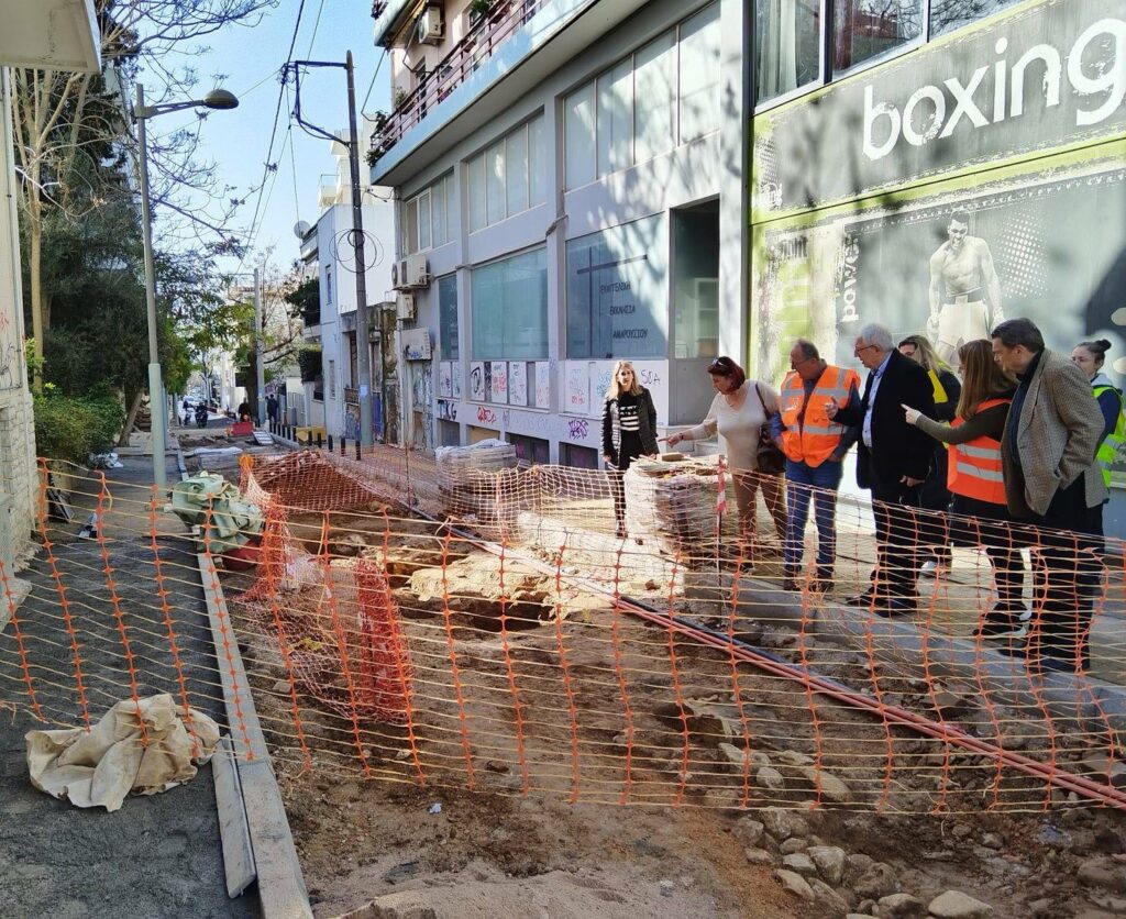 Αυτοψία του Δημάρχου Αμαρουσίου Θεόδωρου Αμπατζόγλου στο έργο ανακατασκευής της Κοιμήσεως Θεοτόκου 4 Αυτοψία του Δημάρχου Αμαρουσίου Θεόδωρου Αμπατζόγλου στο έργο ανακατασκευής της Κοιμήσεως Θεοτόκου
