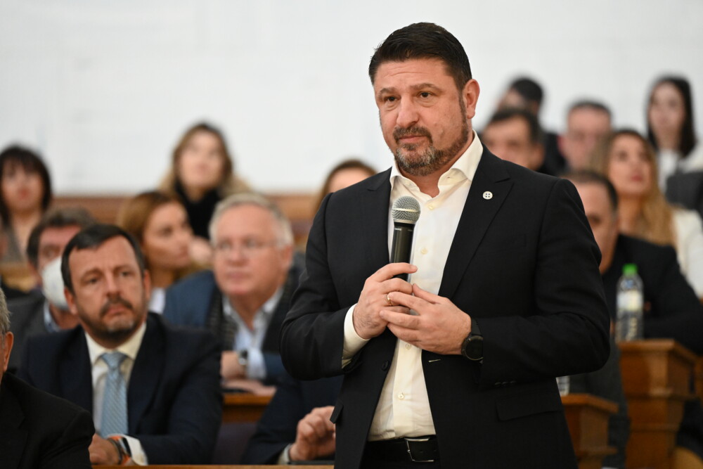 Εξελέγη το νέο Προεδρείο του Περιφερειακού Συμβουλίου Αττικής – Πρόεδρος ο Βασίλειος Καπερνάρος 29 DSC_5544-1000x667