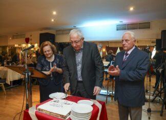 Με τη συμμετοχή του Δημάρχου Αμαρουσίου Θ. Αμπατζόγλου, ο Εξωραϊστικός-Εκπολιτιστικός Σύλλογος Σωρού & Λάκκας Κόττου «Ο Άγιος Ελευθέριος» έκοψε την Πρωτοχρονιάτικη πίτα