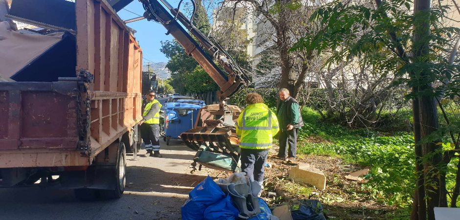 Ξεκίνησε η περισυλλογή ογκωδών αντικειμένων και κλαδιών 4 PERISYLLOGI