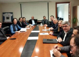 Συνάντηση εργασίας του Δημάρχου Αμαρουσίου Θ. Αμπατζόγλου και στελεχών της Διοίκησης με τον Ειδικό Γραμματέα Αποκεντρωμένης Διοίκησης Αττικής Γρ. Ζαφειρόπουλου