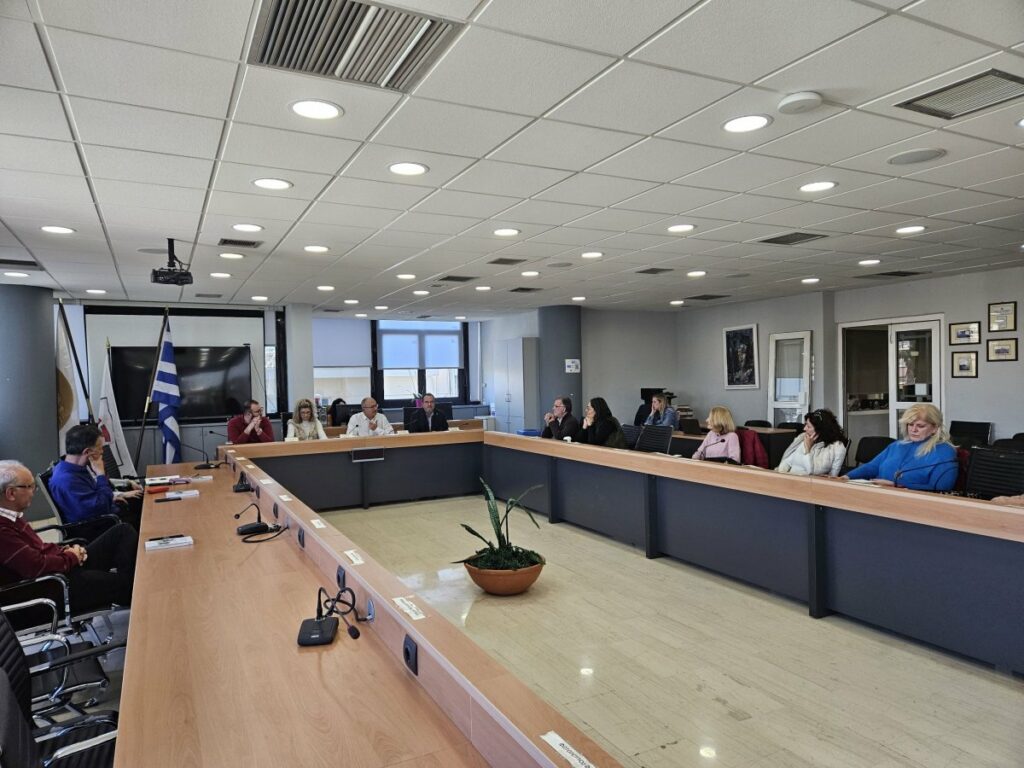 Συνάντηση του δημάρχου Νίκου Μπάμπαλου με τους διευθυντές όλων των σχολικών μονάδων