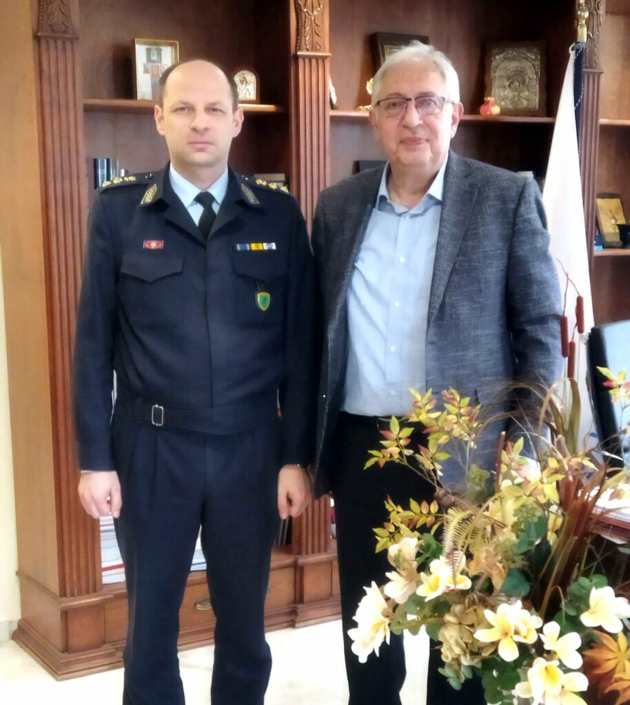 Συνάντηση του Δημάρχου Αμαρουσίου Θ. Αμπατζόγλου με τον Διοικητή του Α’ Τμήματος Τροχαίας Β/Α Αττικής Ι. Κιούση