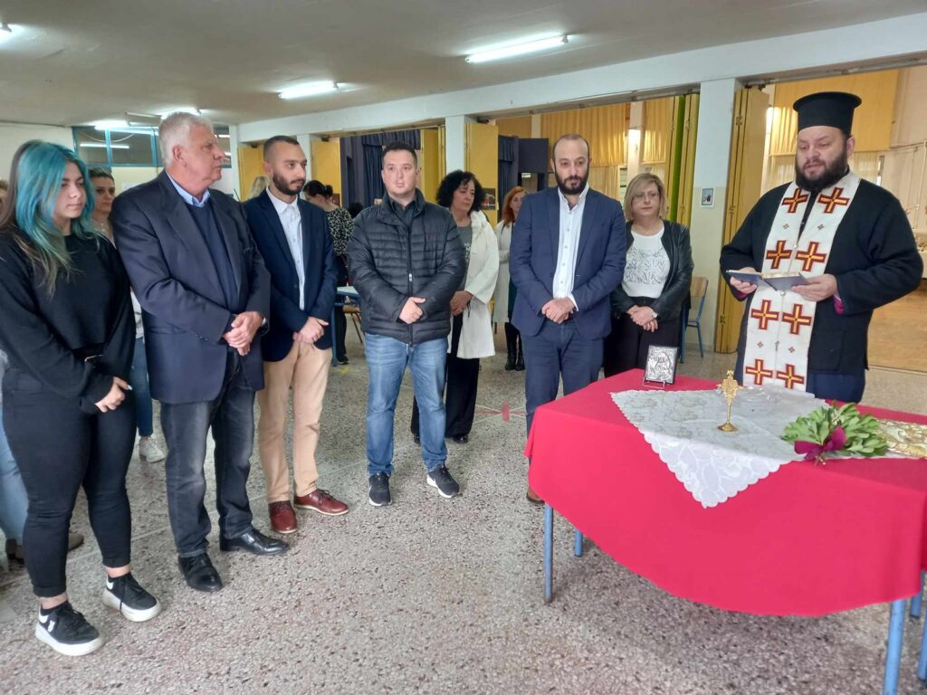 Τα εγκαίνια της έκθεσης δημιουργιών δημοτών και κατοίκων τέλεσε ο δήμαρχος Λυκόβρυσης – Πεύκης Μάριος Ψυχάλης
