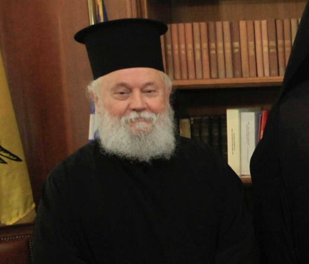 Το μήνυμα του δημάρχου Χαλανδρίου Σίμου Ρούσσου για την απώλεια του εφημέριου Πατρίκιου Καλεώδη 3 Το μήνυμα του δημάρχου Χαλανδρίου Σίμου Ρούσσου για την απώλεια του εφημέριου Πατρίκιου Καλεώδη