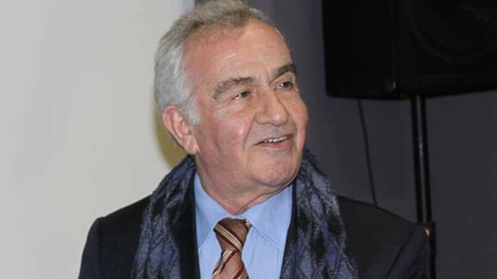 Τριήμερο πένθος στο Χαλάνδρι για το θάνατο του Κώστα Παττακού