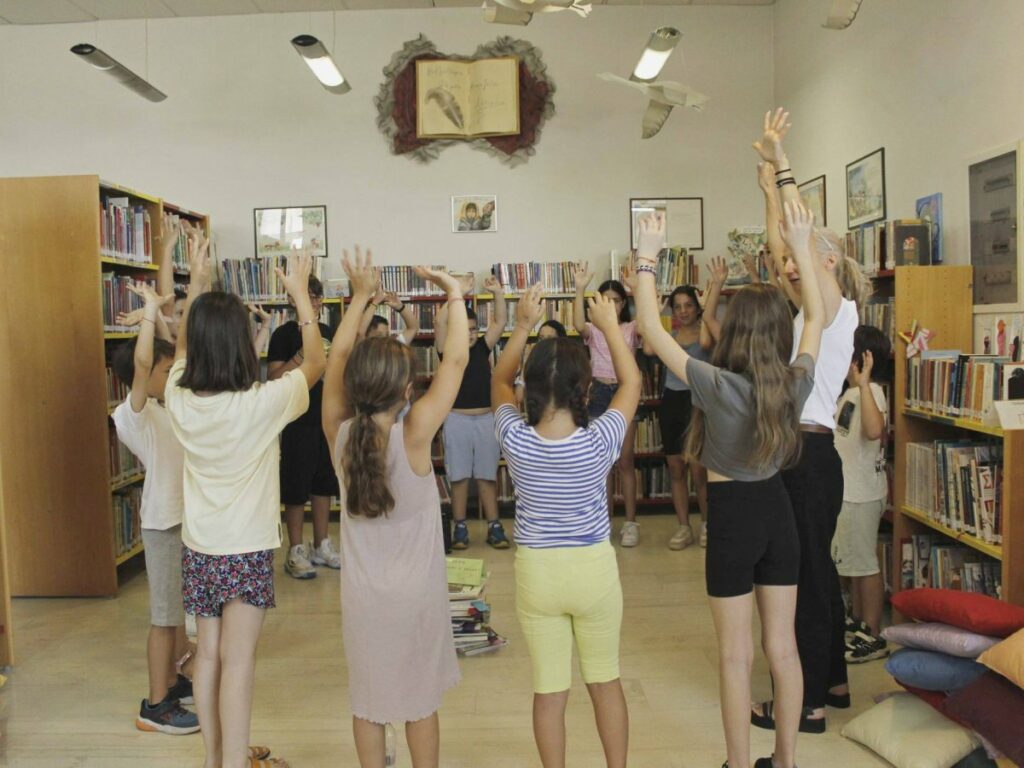 Γιορτή Έναρξης! Από τη Γη ως τον ουρανό: μαθαίνω, σκέφτομαι, ζω... 3 Γιορτή Έναρξης! Από τη Γη ως τον ουρανό: μαθαίνω, σκέφτομαι, ζω...