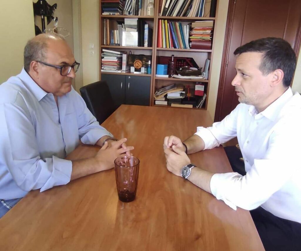 Συνάντηση εργασίας με τον δήμαρχο Αθηναίων Χάρη Δούκα – Συζητήθηκαν οι συνέπειες της καταστροφικής πυρκαγιάς