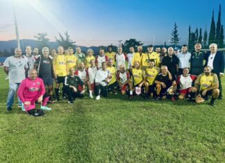 Μνήμες και συγκίνηση σκόρπισαν στη Ν. Ερυθραία οι Παλαίμαχοι άσοι Πανερυθραϊκού και ΑΕΚ