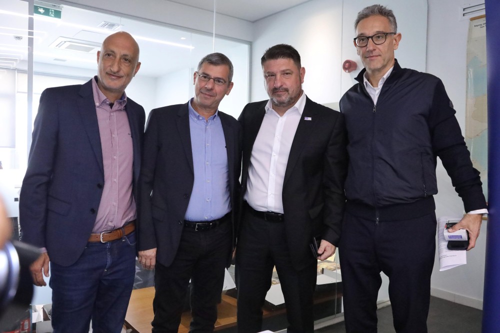 Νίκος Χαρδαλιάς: «Είμαστε εδώ για να προστατεύουμε τη ζωή και την ασφάλεια των πολιτών – Τοποθετούμε 388 κάμερες ελέγχου παραβίασης του ερυθρού σηματοδότη σε κεντρικές λεωφόρους της Αττικής» 10 05-1000x667