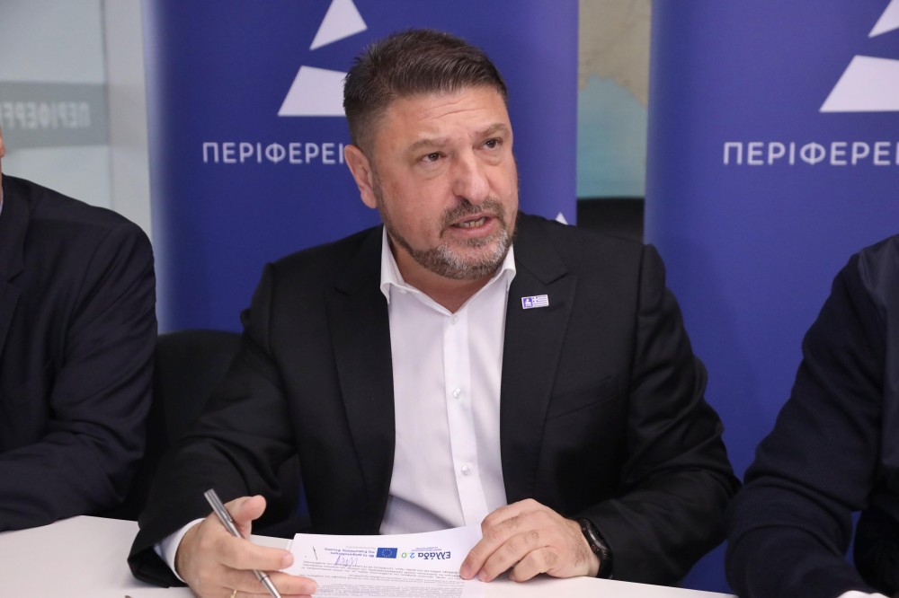 Νίκος Χαρδαλιάς: «Είμαστε εδώ για να προστατεύουμε τη ζωή και την ασφάλεια των πολιτών – Τοποθετούμε 388 κάμερες ελέγχου παραβίασης του ερυθρού σηματοδότη σε κεντρικές λεωφόρους της Αττικής» 11 04-1000x666