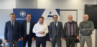 Νίκος Χαρδαλιάς: «Προχωράμε στην ενεργειακή αναβάθμιση 11 σχολείων σε Κορυδαλλό και Γλυφάδα καθώς και στην αντικατάσταση χλοοτάπητα του γηπέδου «Μιχ. Κρητικόπουλος» της Καισαριανής