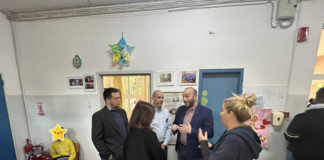 Παγκόσμια Ημέρα Ατόμων με Αναπηρία – Επίσκεψη Δημάρχου στο Ειδικό Δημοτικό Σχολείο Κωφών/Βαρήκοων Λυκόβρυσης-Πεύκης